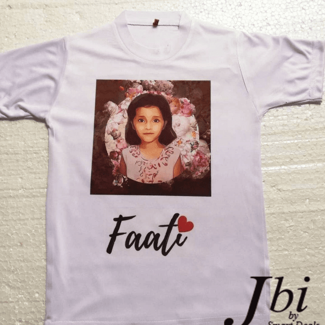 Kids Customize Picture Printed T-shirt
Size:- Small Medium L