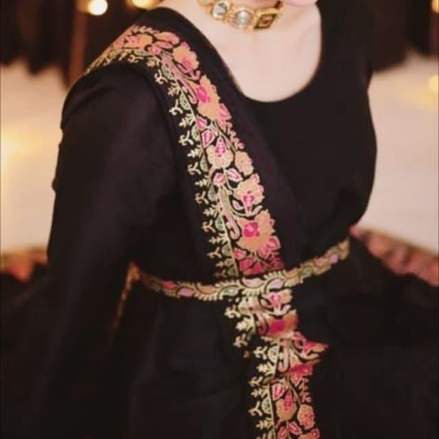 Restock
#eid2022

Cotton Lawn front back Block printed+pent
Lacework  Daman